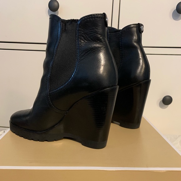 Michael Kors Thea wedge ankle boots - Picture 3 of 6